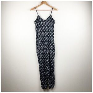 Veronicam. Stretch Drop Waist Black and White Printed‎ Jumpsuit Size XS